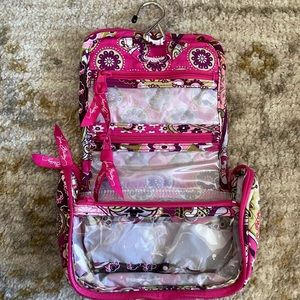 Vera Bradley Mini Hanging Travel Organizer Bag - Very Berry Paisley
